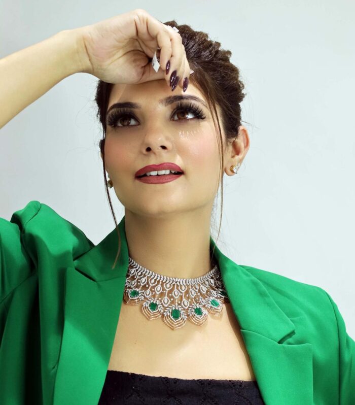 Emerald Majesty Choker